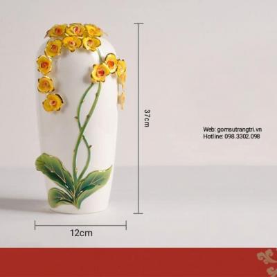 BÌNH HOA ĐẮP NỔI MAI VÀNG
